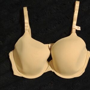 Victoria's Secret Cream T-Shirt Bra with Underwire Support